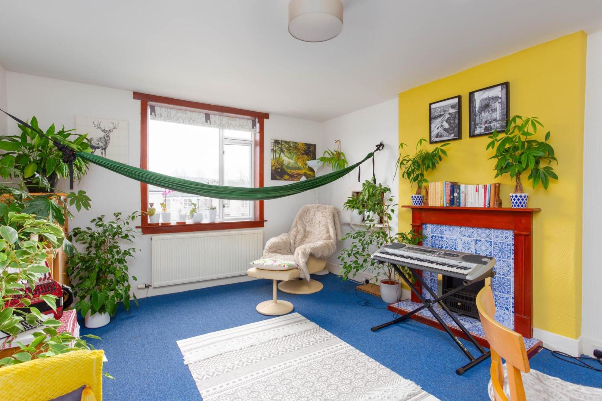 Bright & Spacious Double Room With Garden View- Close To Airport & City Centre エディンバラ エクステリア 写真